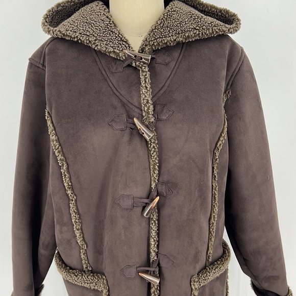 LL Bean Sherpa lined toggle buttons brown Heavy winter coat Sz XL-petite. - Picture 5 of 10